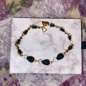 Vintage gold and emerald bracelet